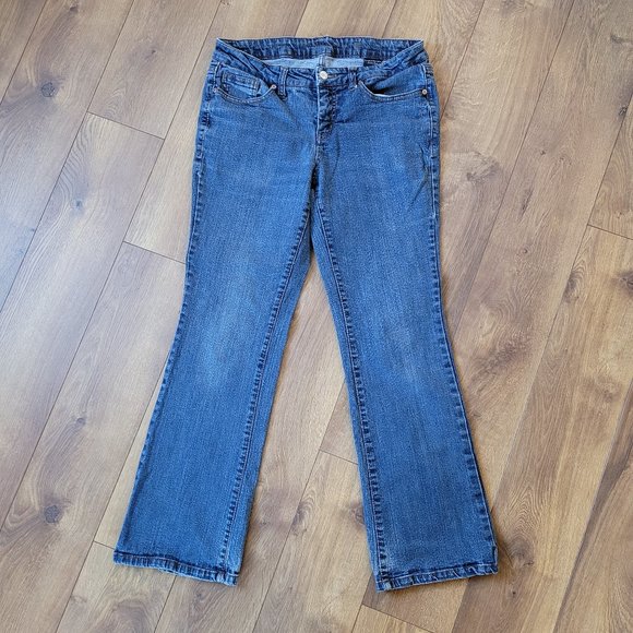 Faded Glory Midrise Medium Wash Stretch Boot Cut Jeans. Size 10P - Picture 5 of 6